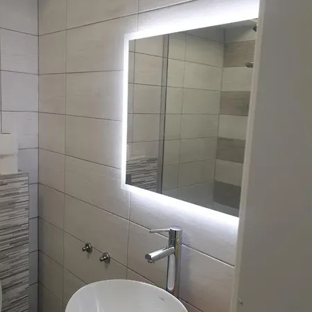 아파트 Alfastudio *